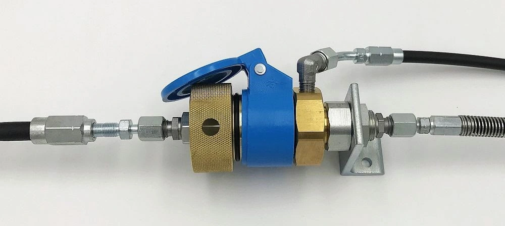 BRACKET FOR COUPLING WITH RETURN